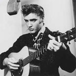 
Elvis Performs