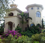 View the Luxurious Homes of Naples