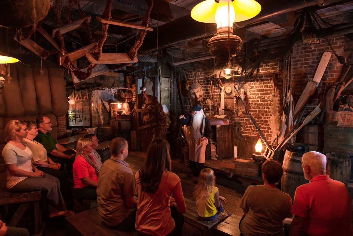 Ghosts and gravestones tour coupon