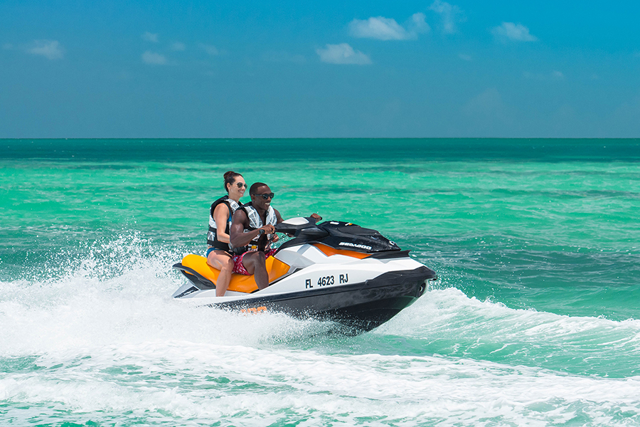 Enjoy A Scenic Water Tour Around Key West