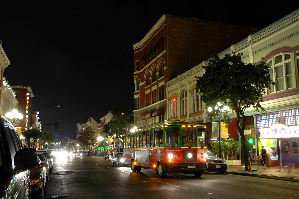 Old Town Trolley City Lights Night Tour