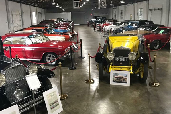 Naples Classic Car Museum